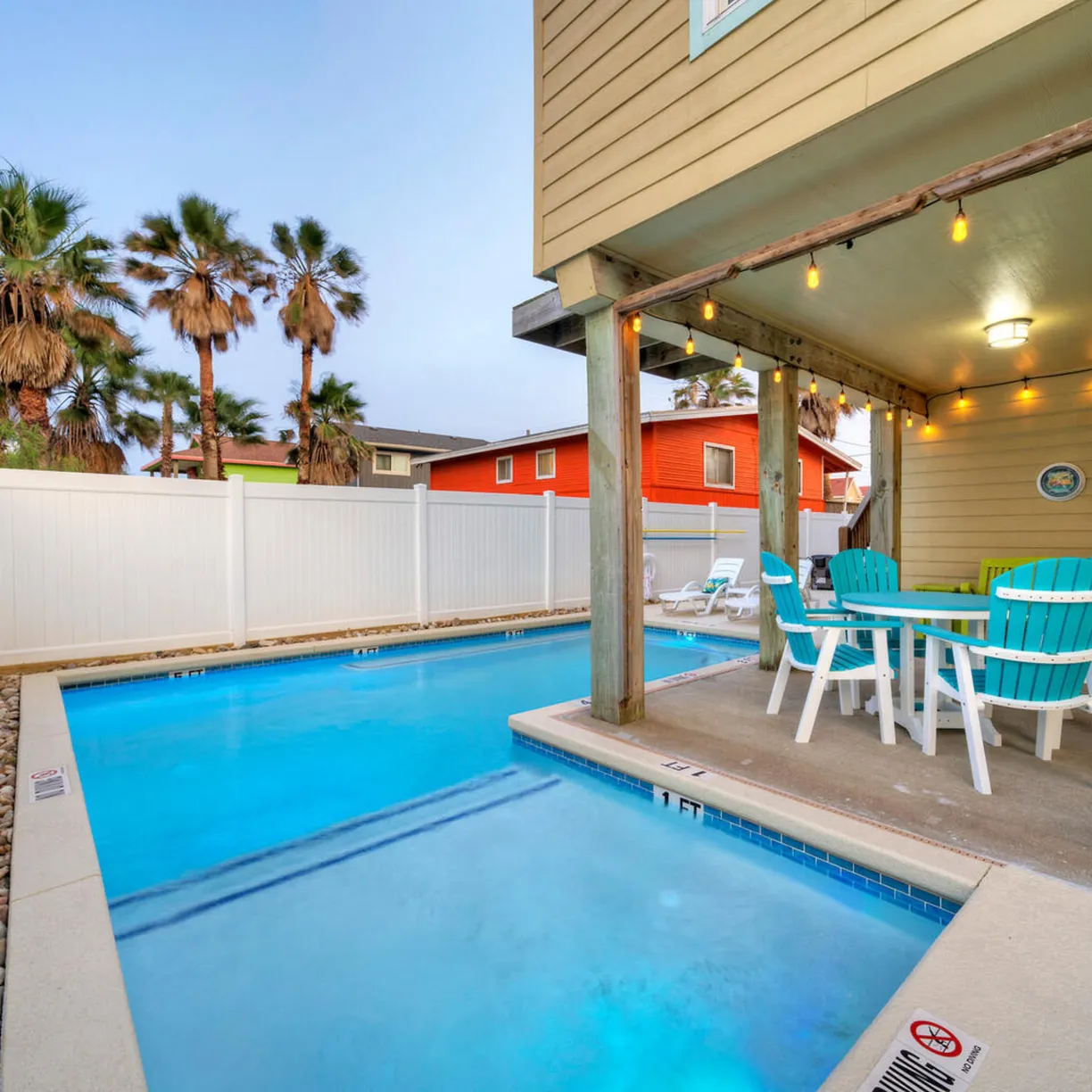 Moxy's Beach House - Image 64
