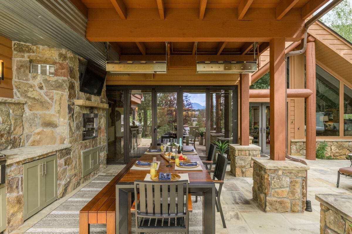 Four Sisters - Image 6