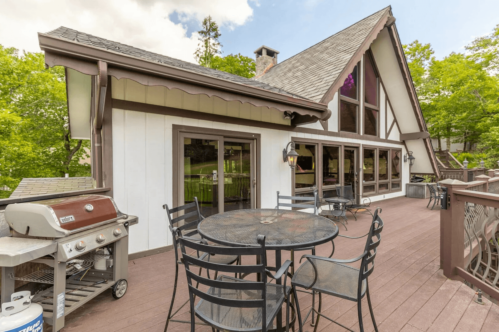 Halftime Haus - Image 33