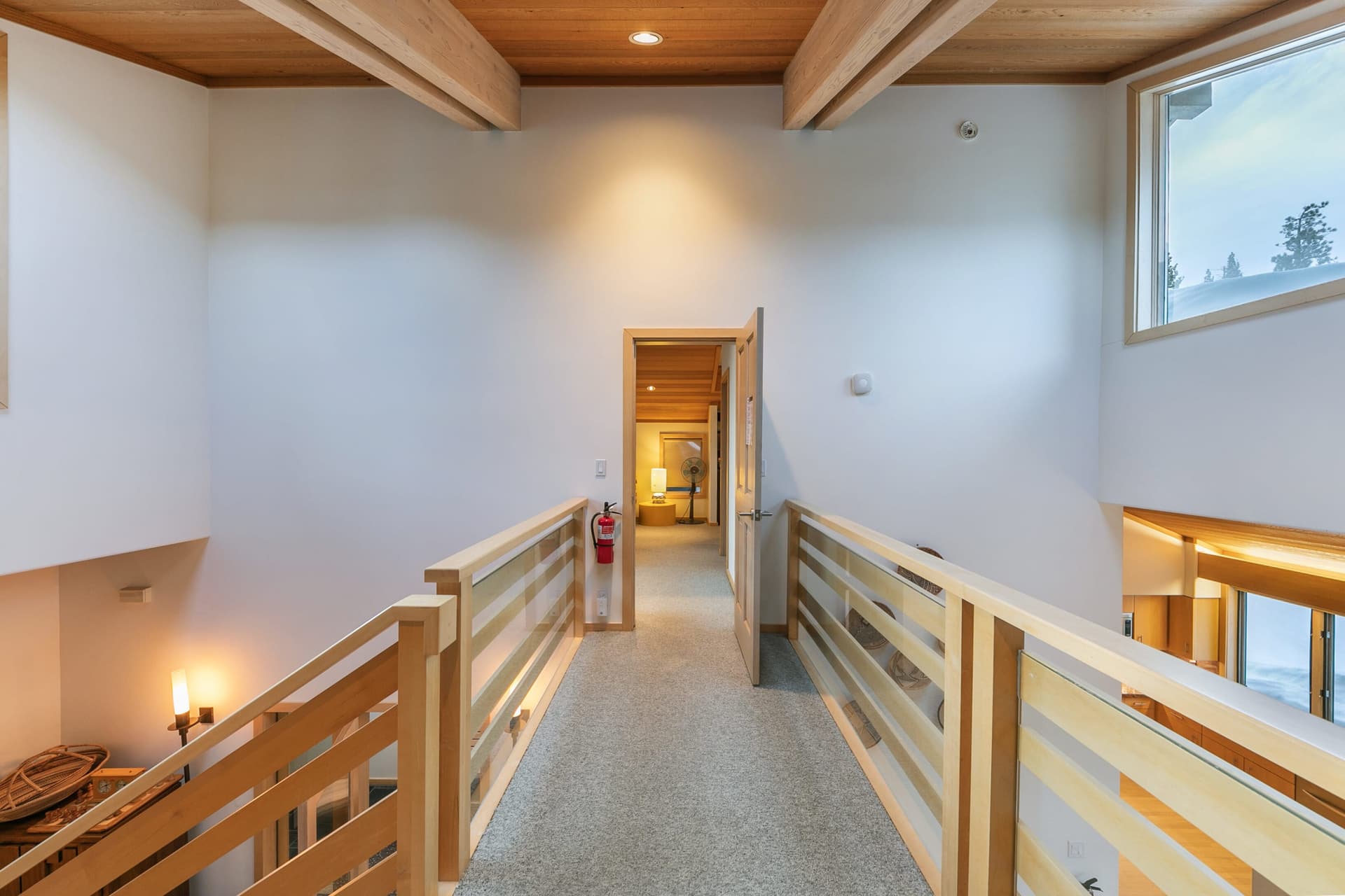 Bright Alpine Retreat - Image 32