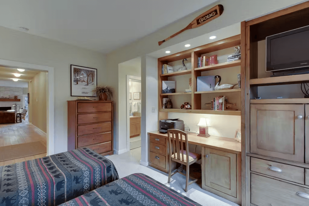 Wildflower Luxury - Image 29