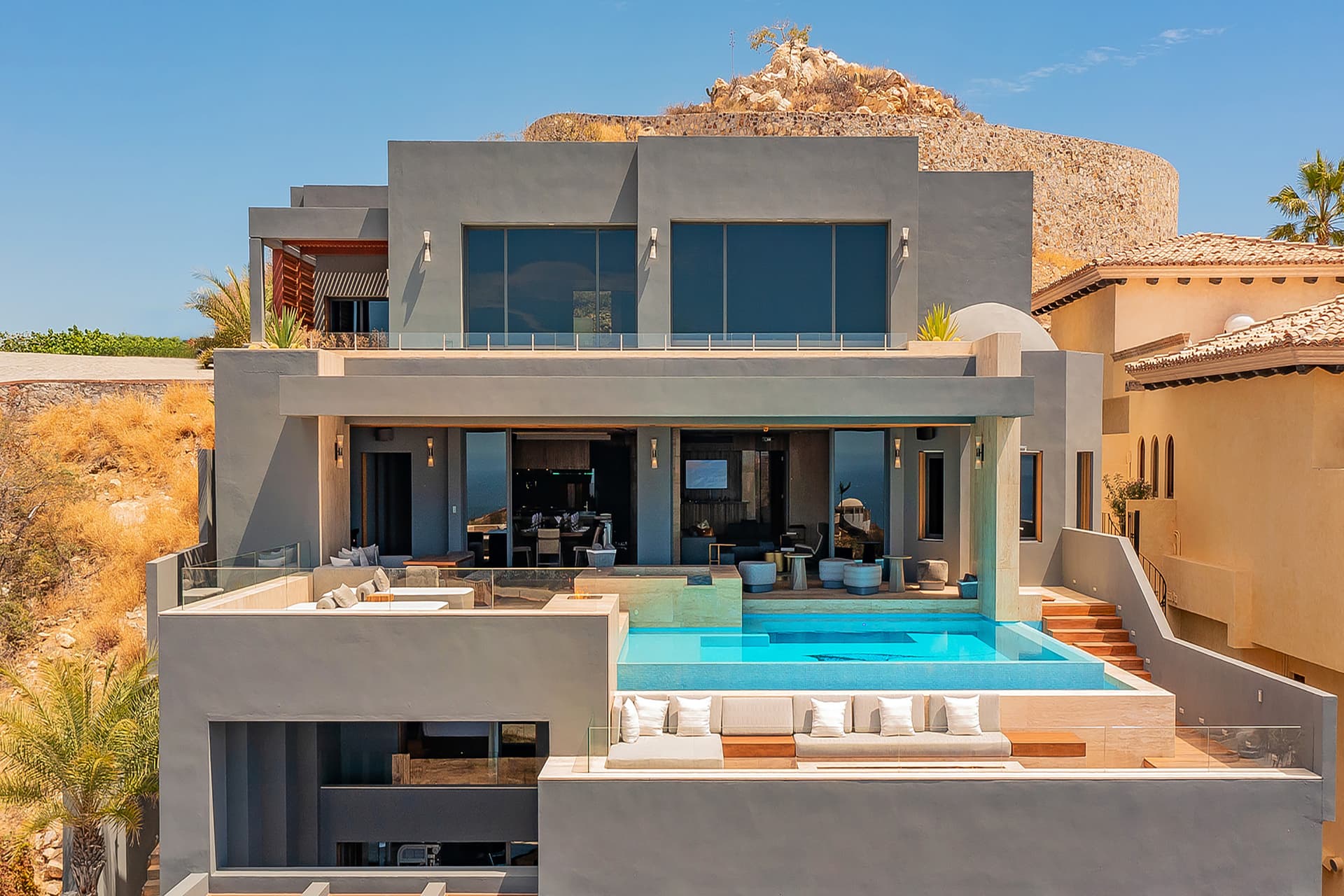 Maison De Cortes - Image 7