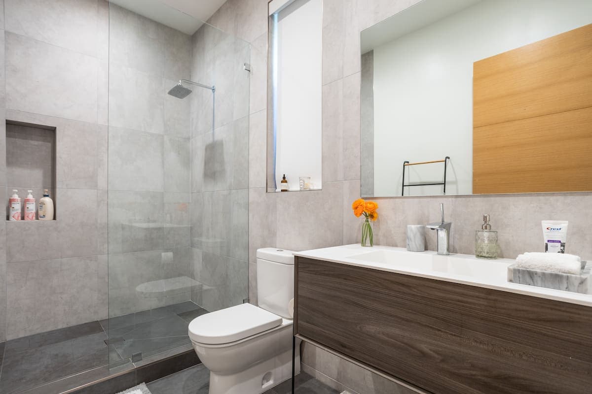 North Vista - Image 34