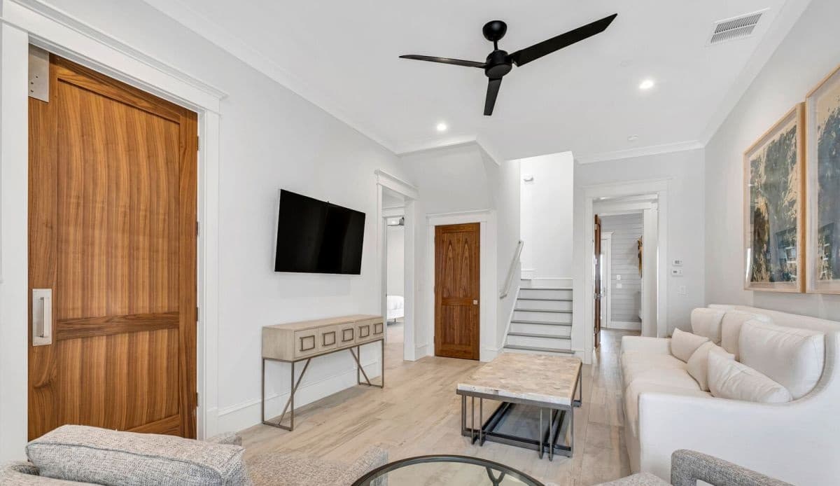 Sapphire Shores - Image 43