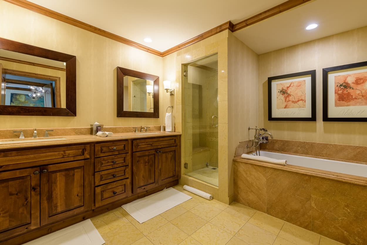 Cloud Nine at The Ritz-Carlton - Image 5