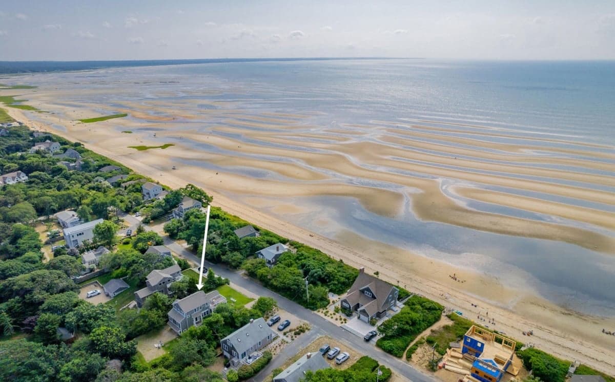 Bay Break - Image 3