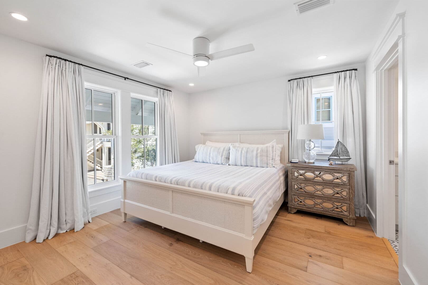 Oyster House - Image 20