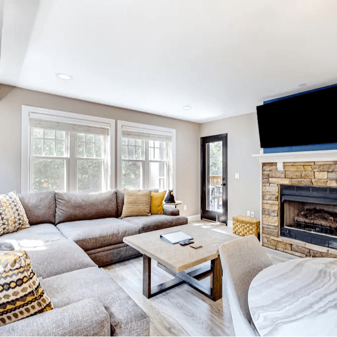 Still Lake Getaway - Image 1