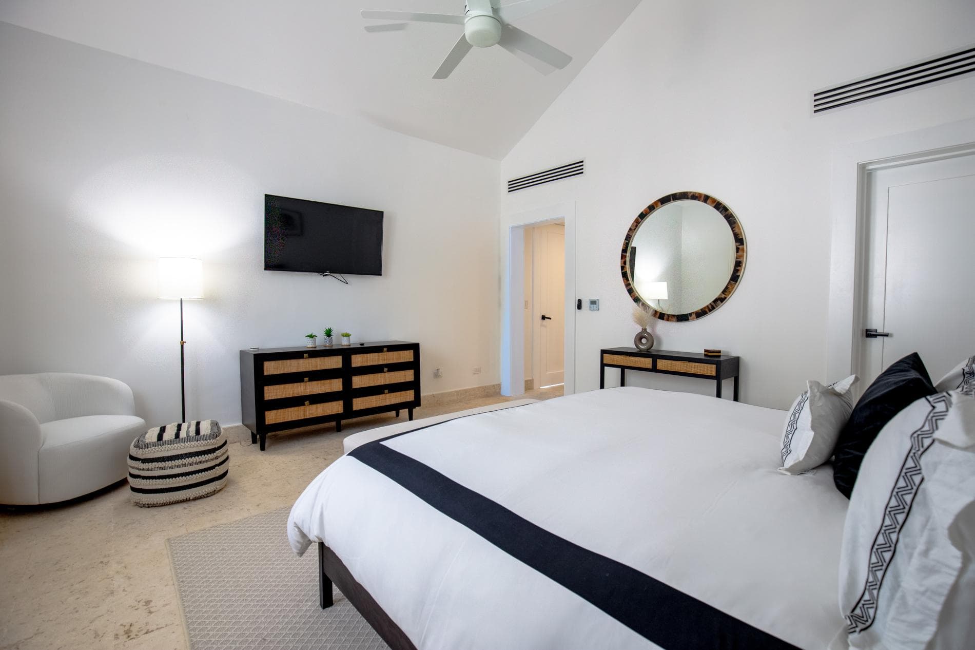 Arrecife Escapade - Image 13