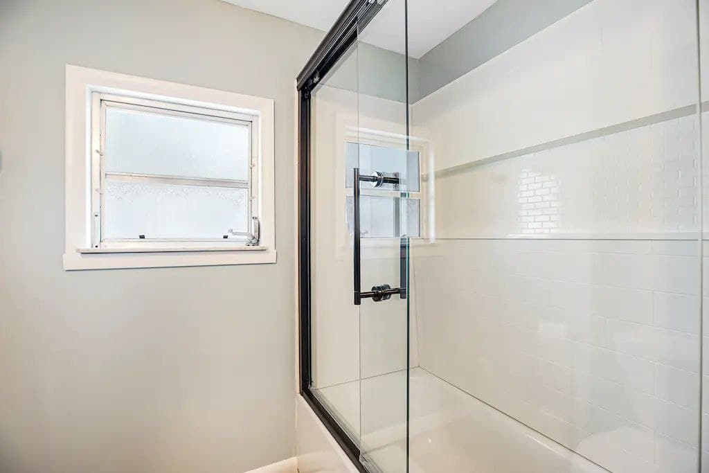 Sunset Bay - Image 25