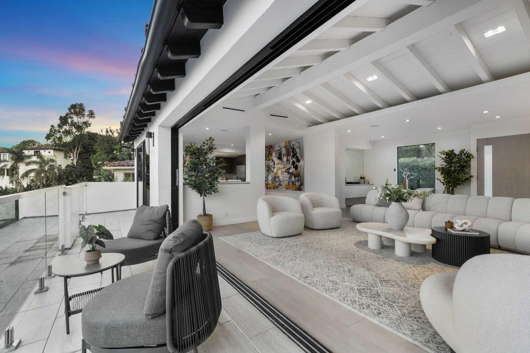 Maravilla House - Image 8