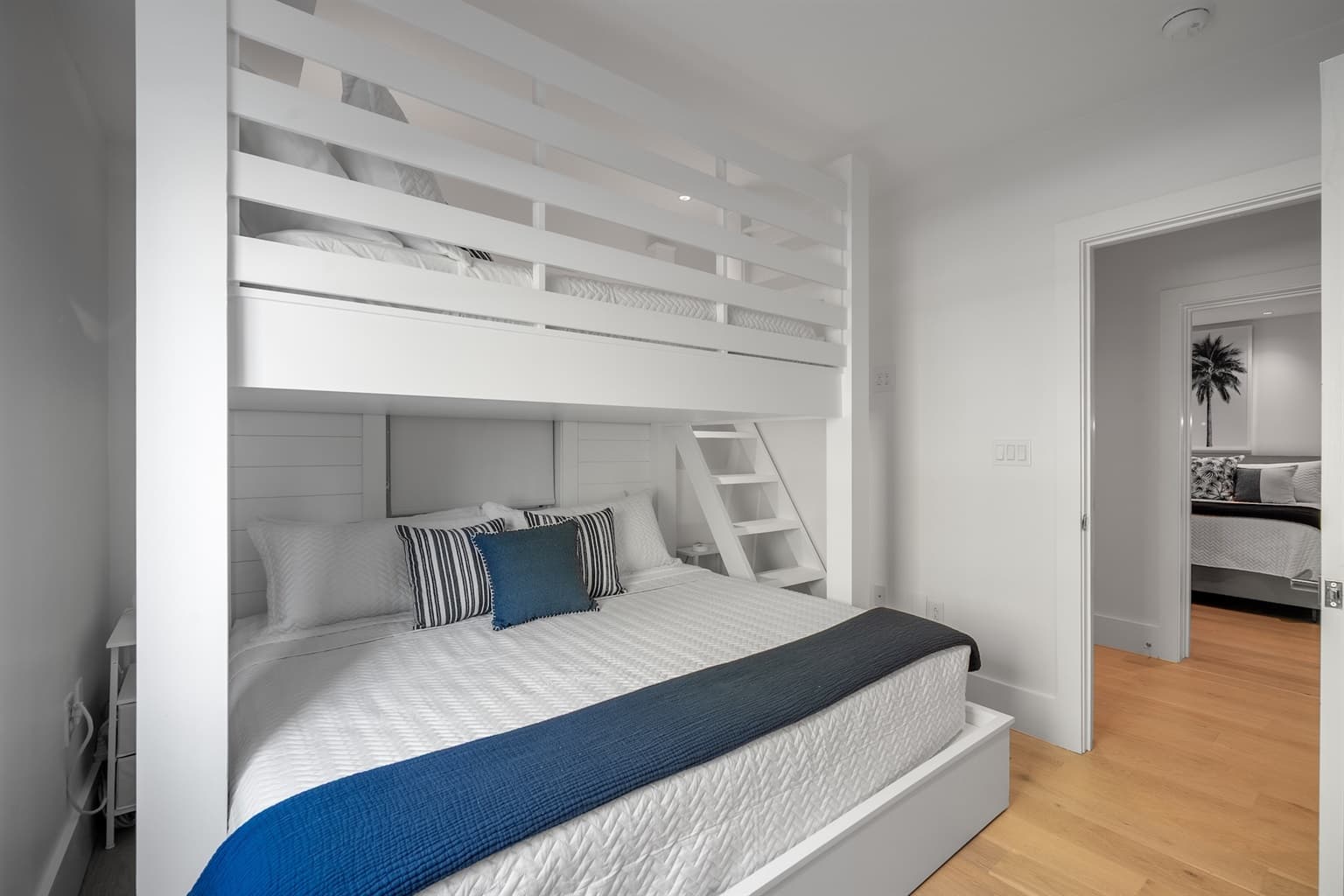 Palms Postcard - Image 20