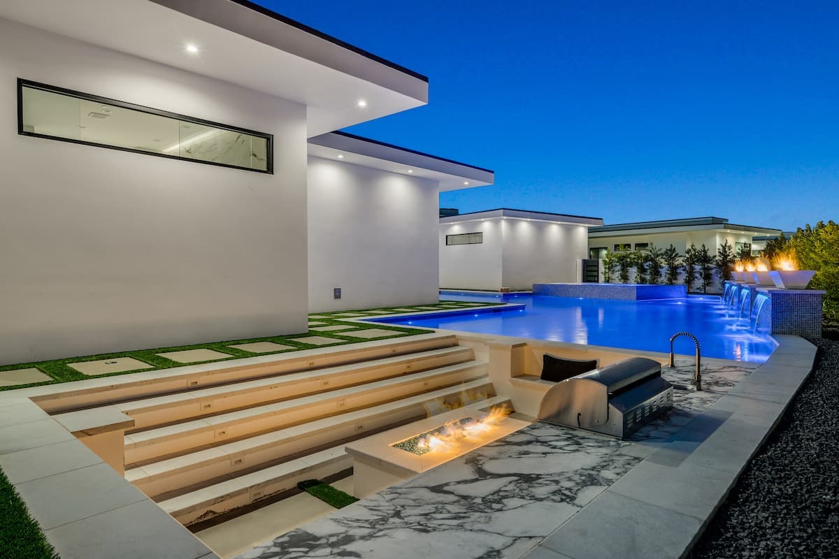 Bravo Villa #8 - Image 54