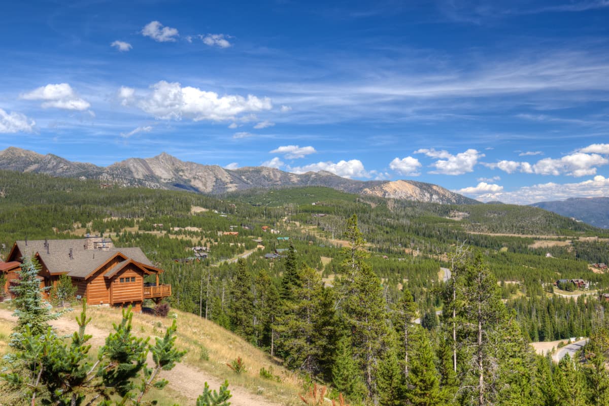 Wolf Pack Hideaway - Image 23