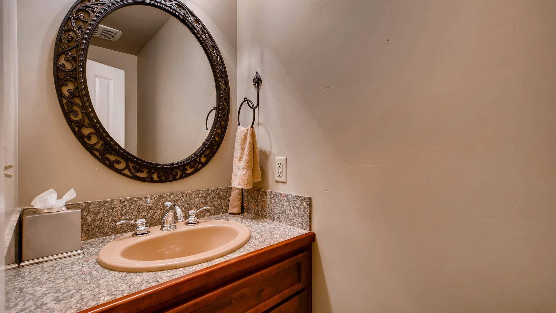 Victorian Home - Image 6