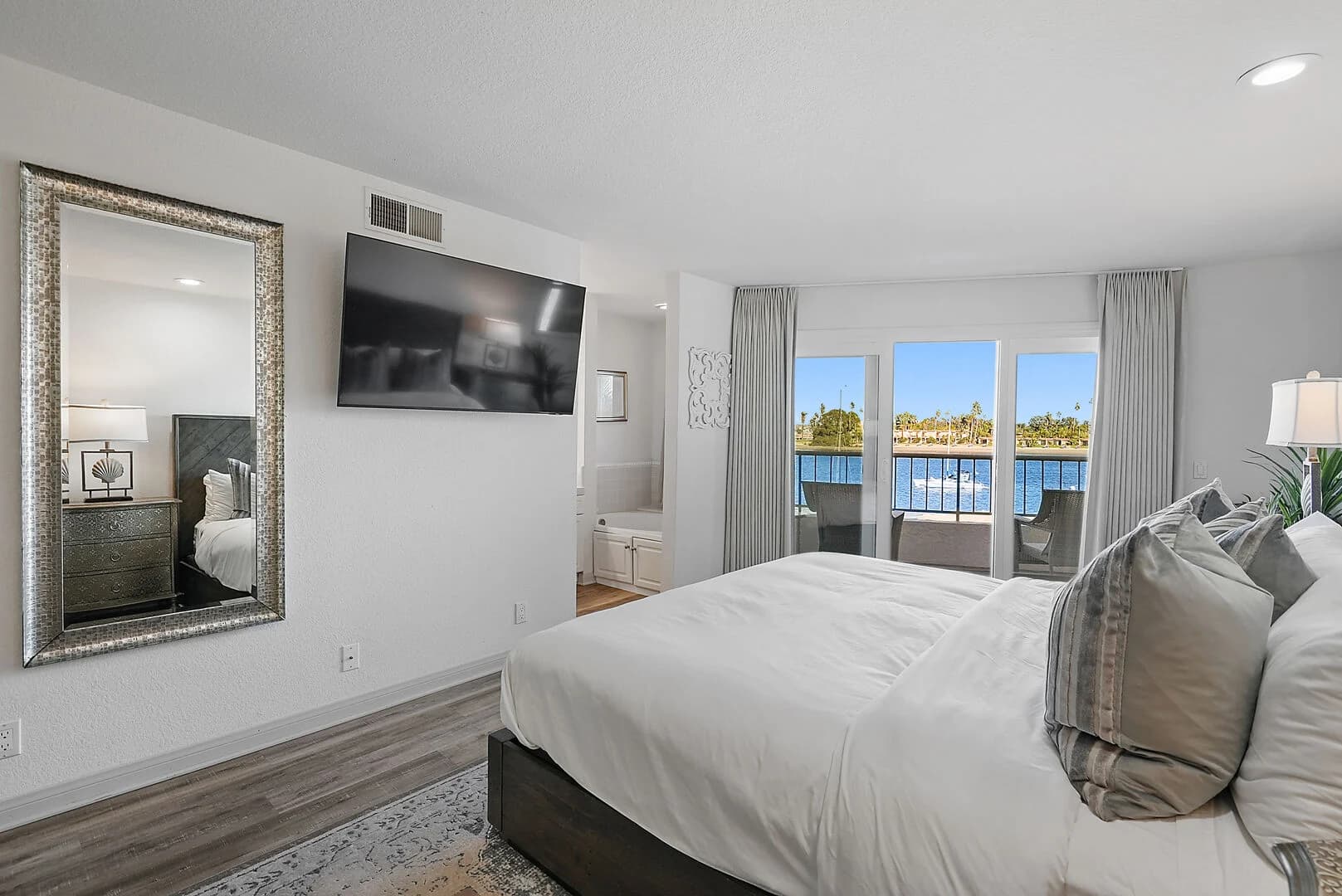 Bayfront Gem House - Image 13