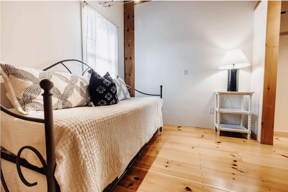 Country Retreat - Image 25