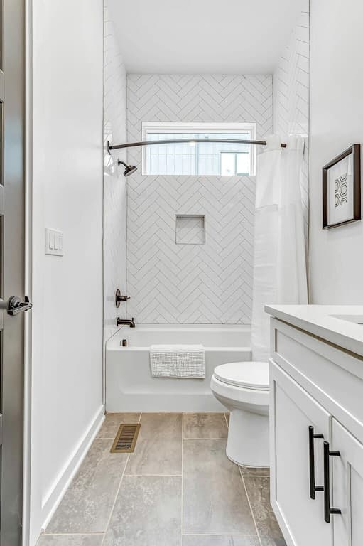 Highland Station - Image 5