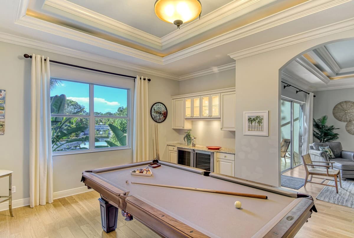 Sunburst Courtyard - Image 17