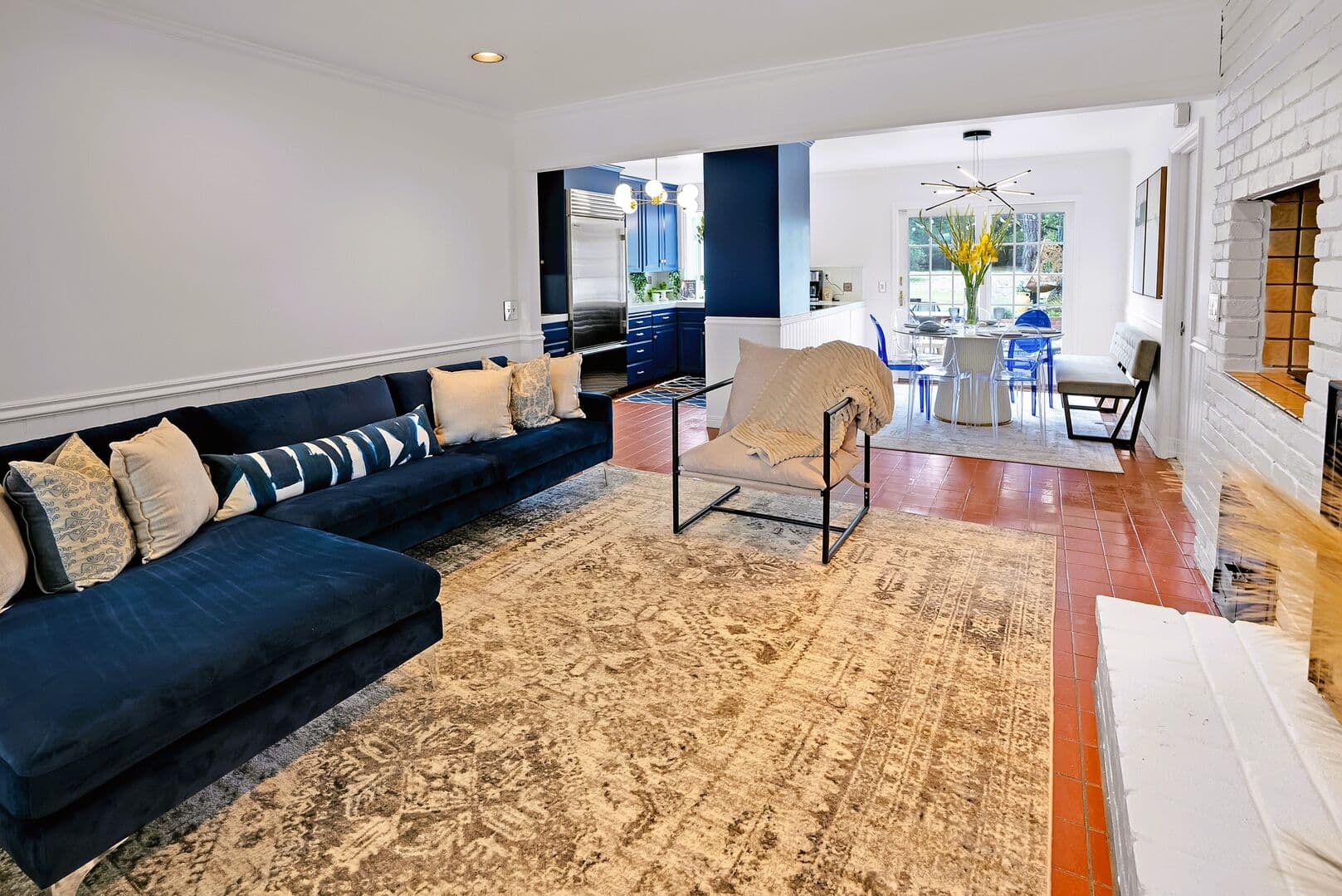 Pebble Modern Home - Image 9