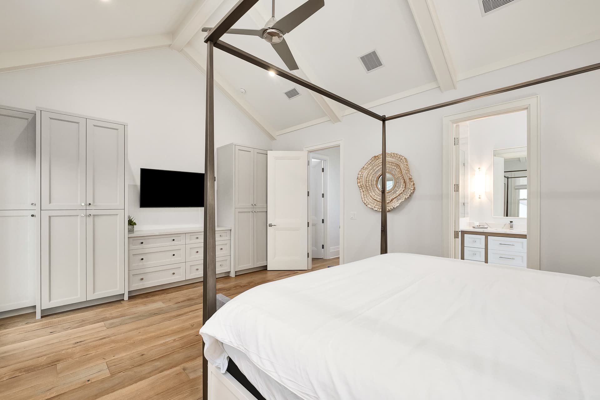 Seaclusion Manor - Image 22