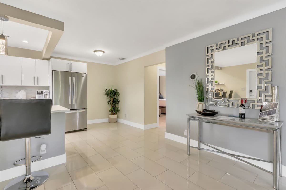 Bright Home - Image 9