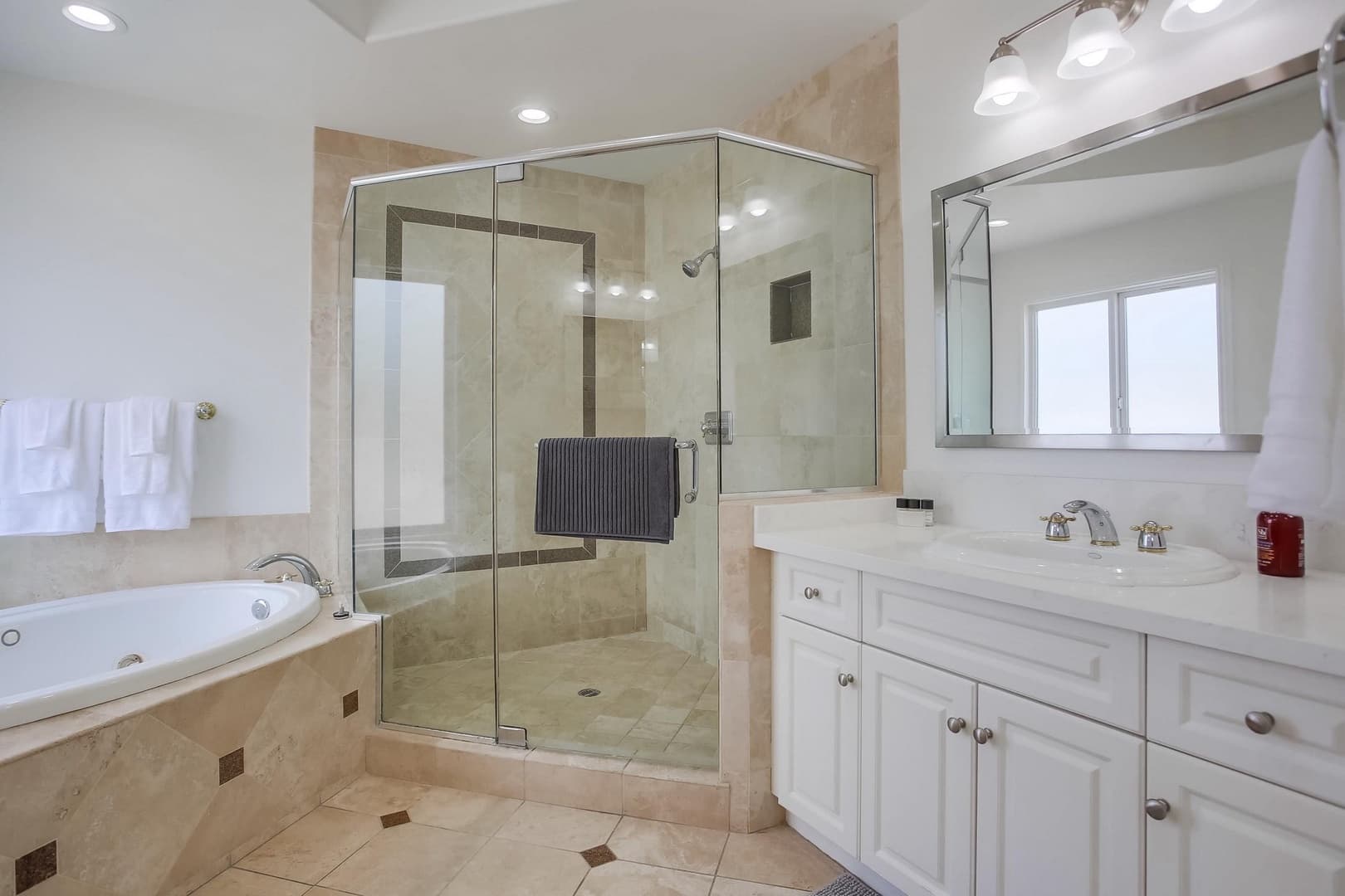 Sunset West Place - Image 14