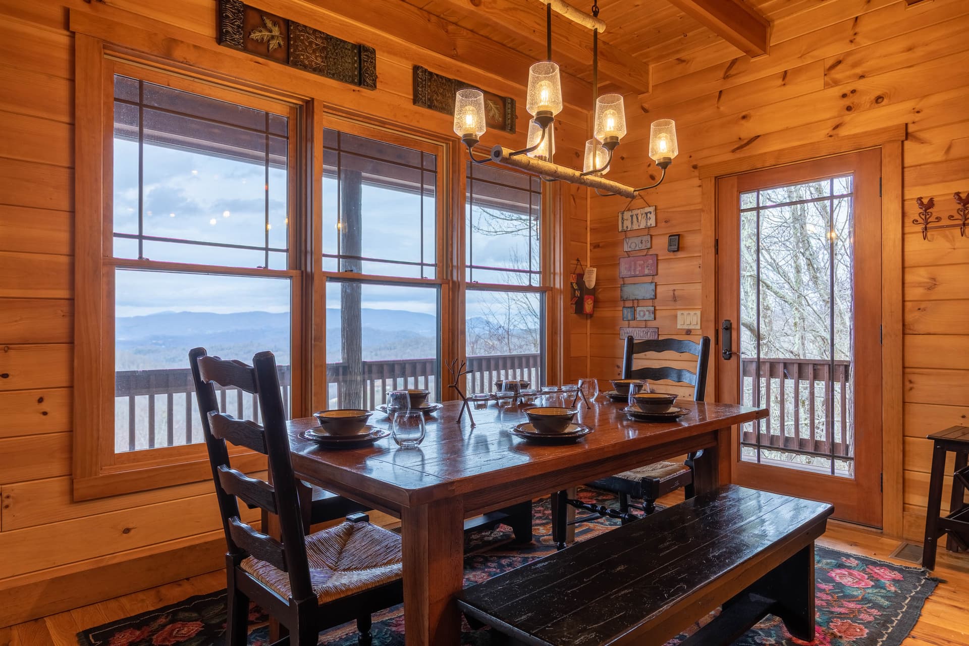 Deer Moments Cabin - Image 6