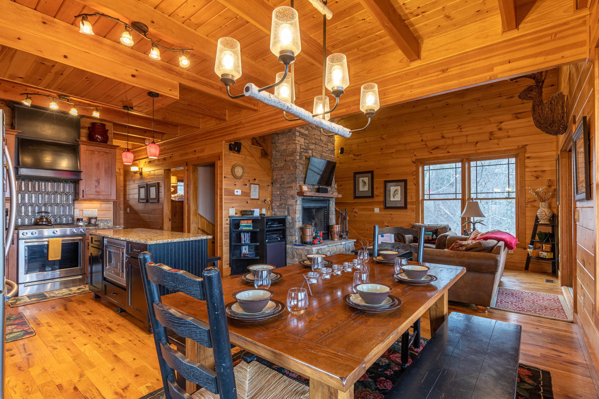 Deer Moments Cabin - Image 7