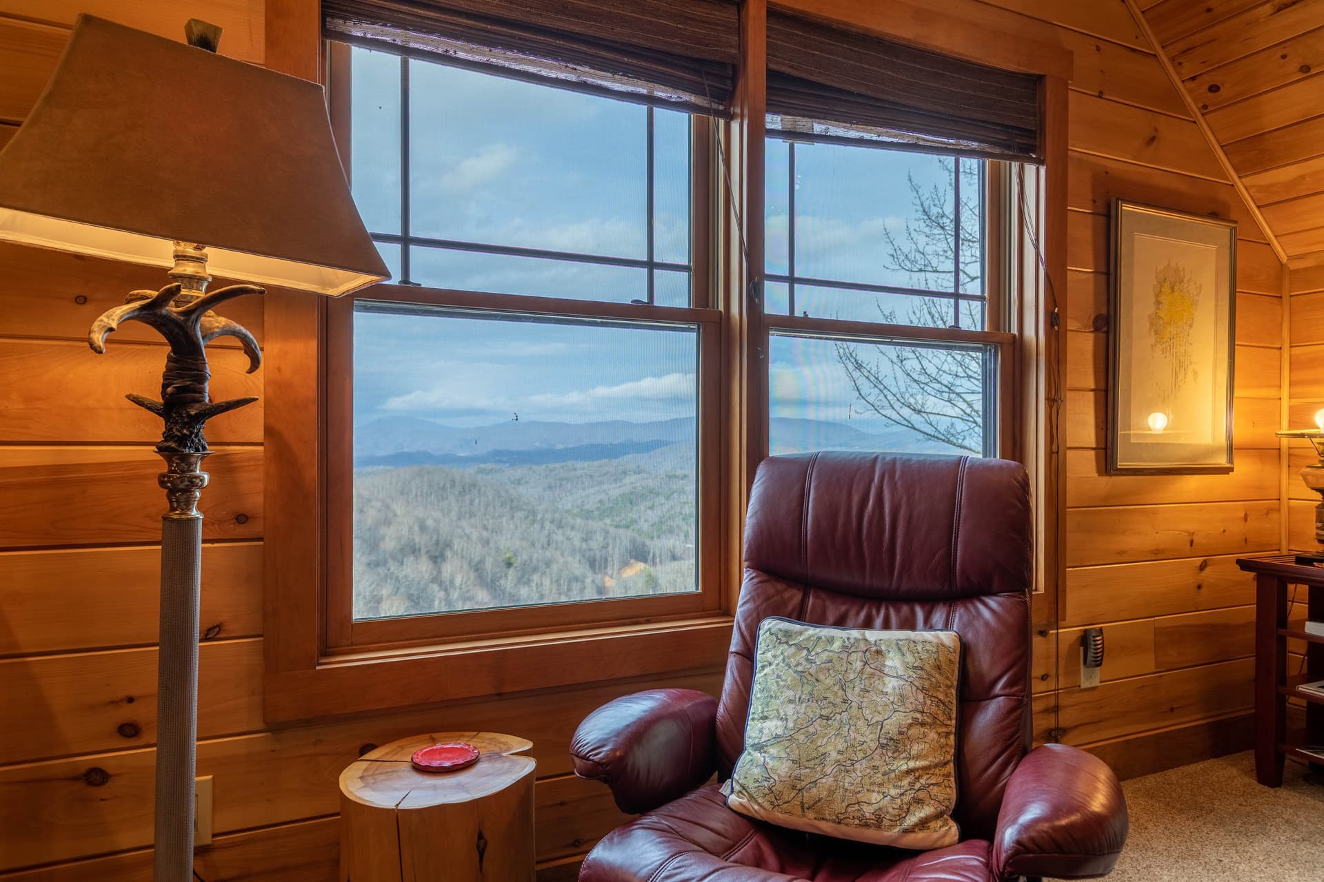 Deer Moments Cabin - Image 14