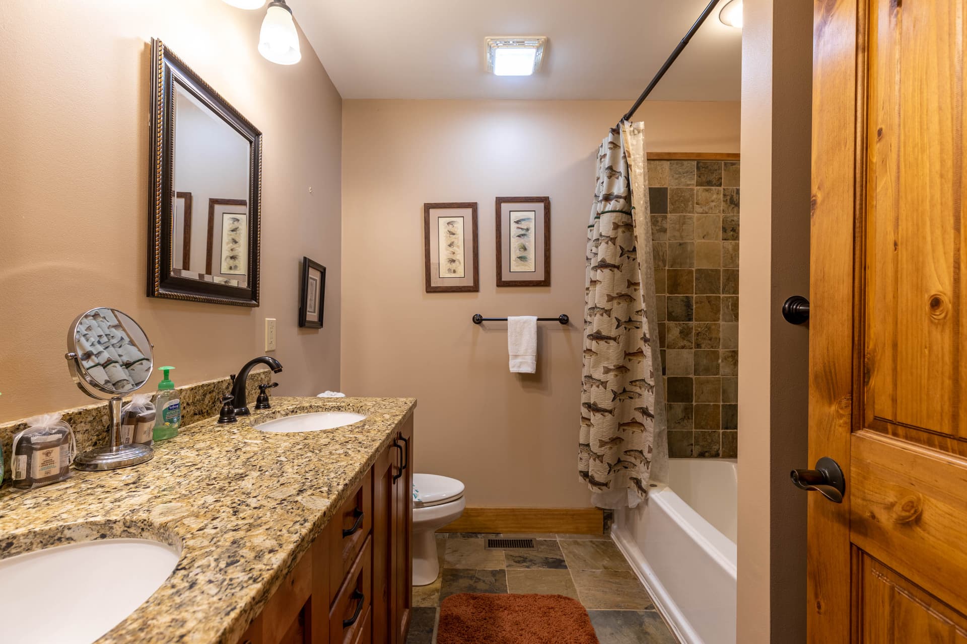 Deer Moments Cabin - Image 24