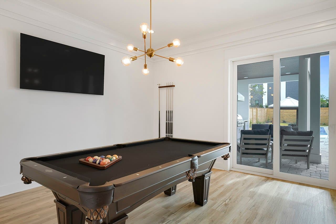 Deja Blue - Image 15