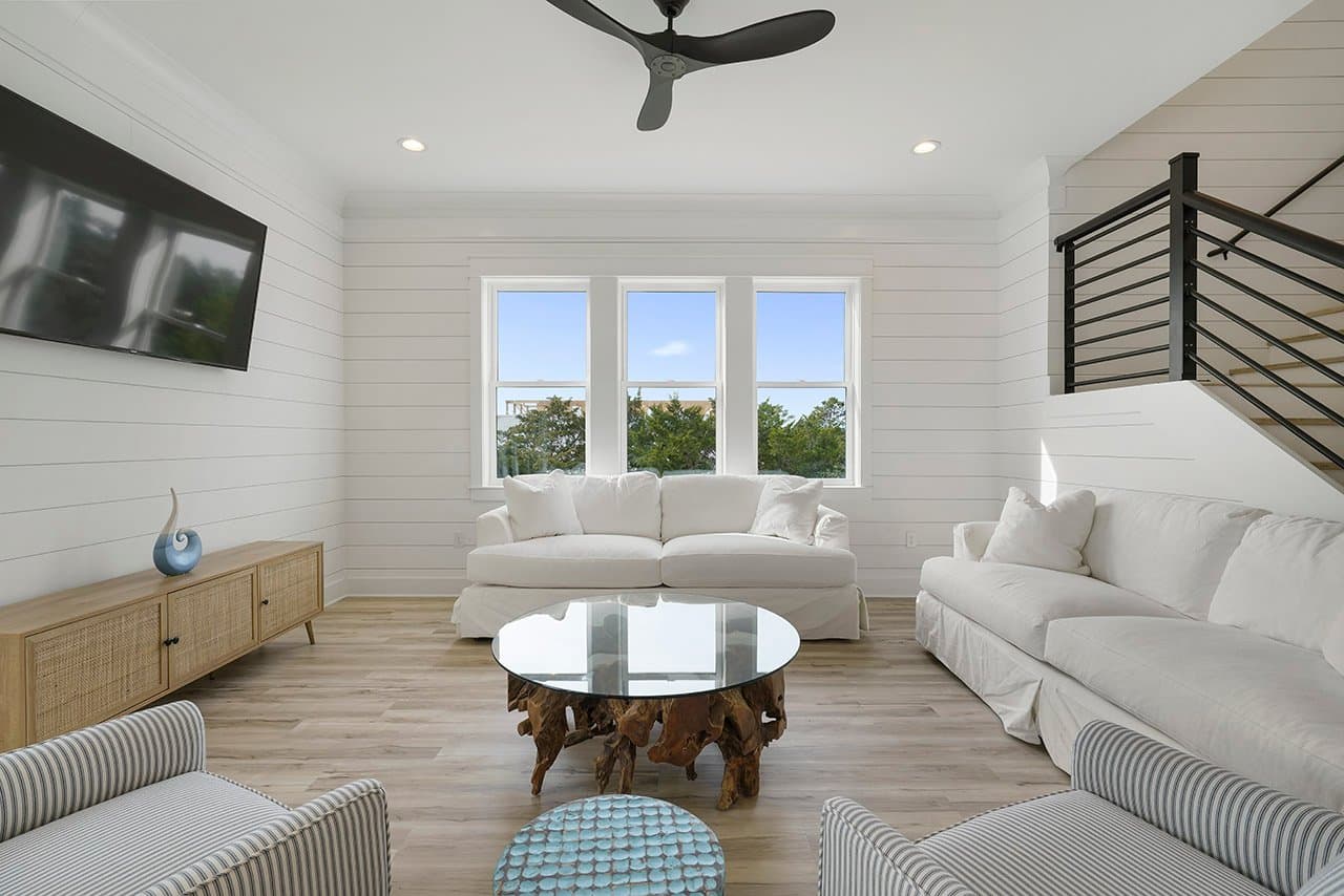 Deja Blue - Image 11