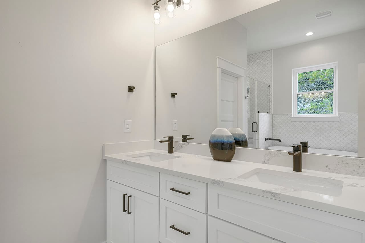 Deja Blue - Image 38