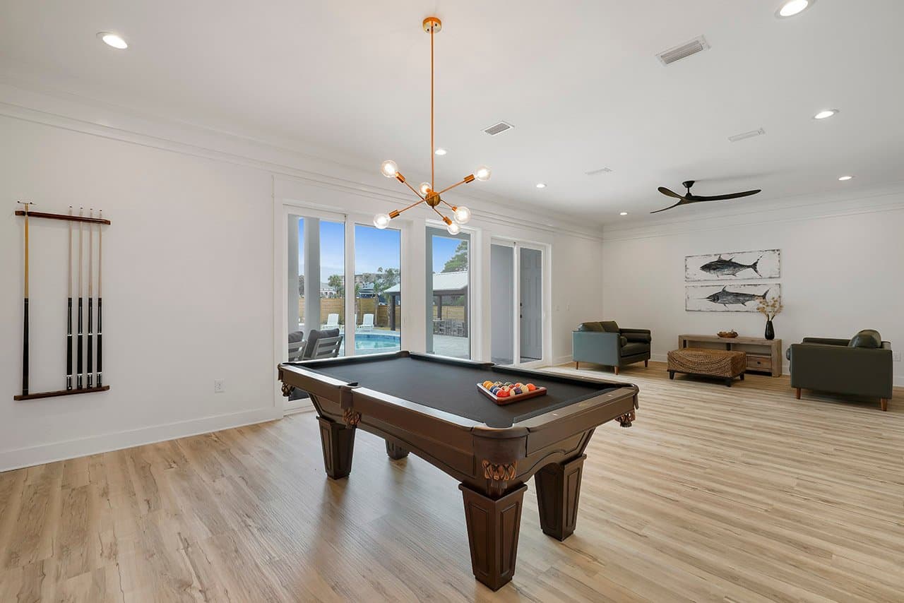 Deja Blue - Image 14