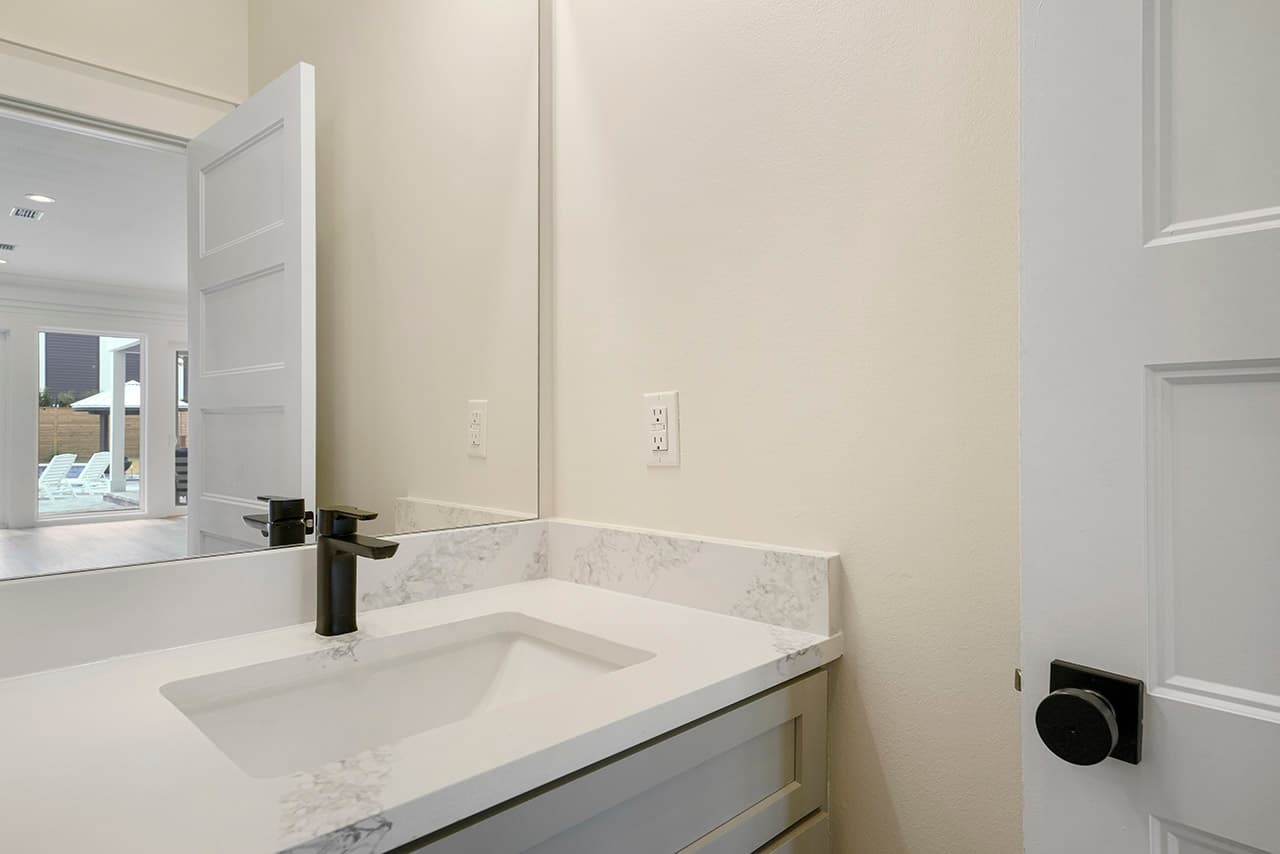 Deja Blue - Image 39