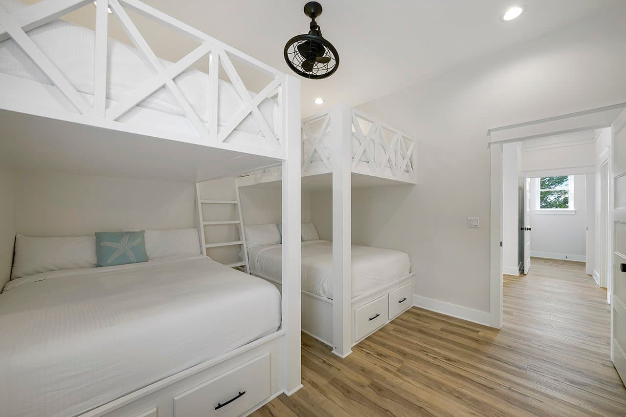 Deja Blue - Image 24