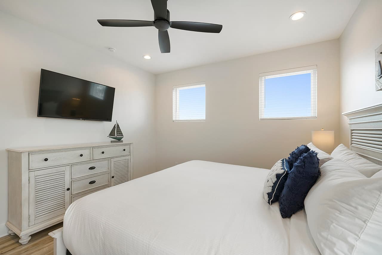 Deja Blue - Image 28