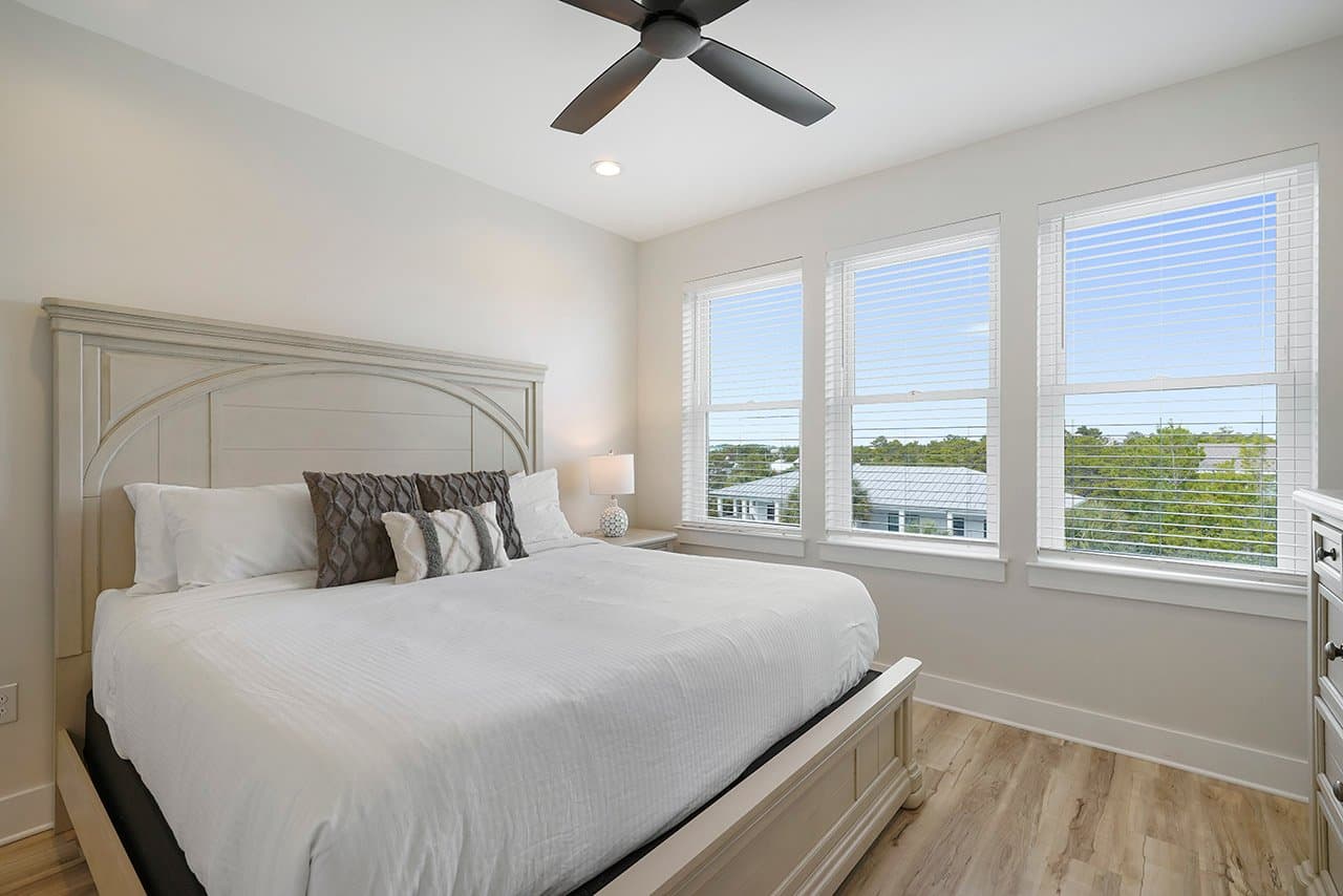 Deja Blue - Image 29