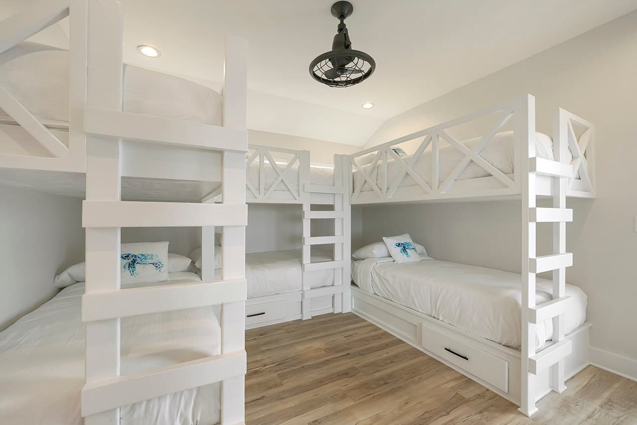 Deja Blue - Image 31