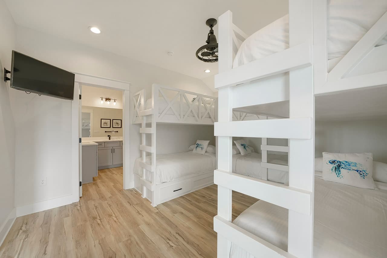 Deja Blue - Image 32