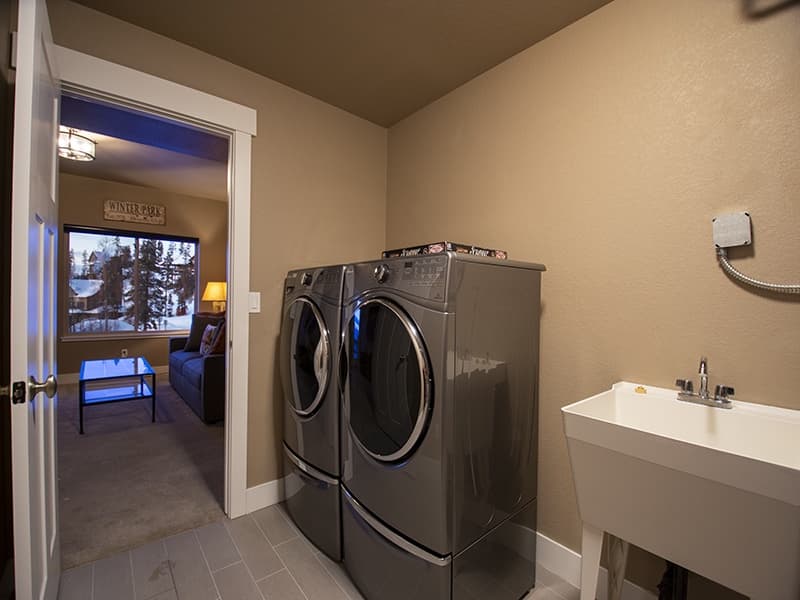 Sunset Summit Townhome - Image 31