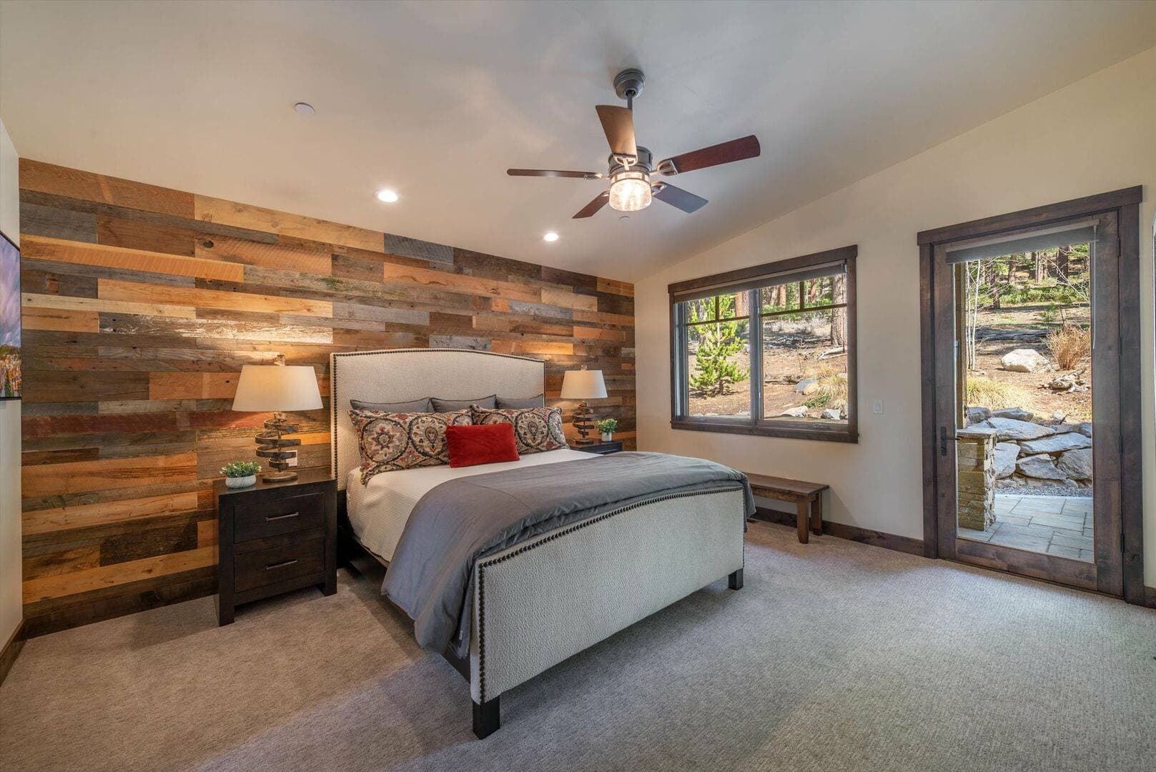 Lavish Cabin at Gray's Crossing - Image 15