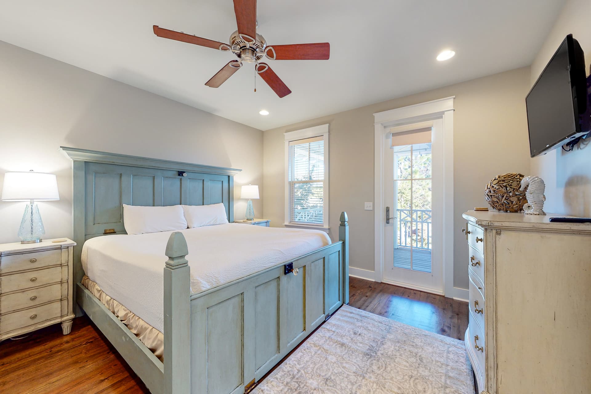 Coastal Retreat House - Image 21