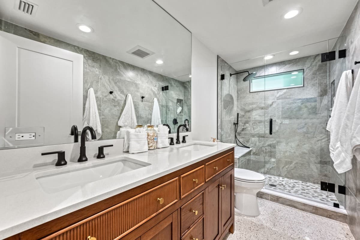 Beach Palm House - Image 29