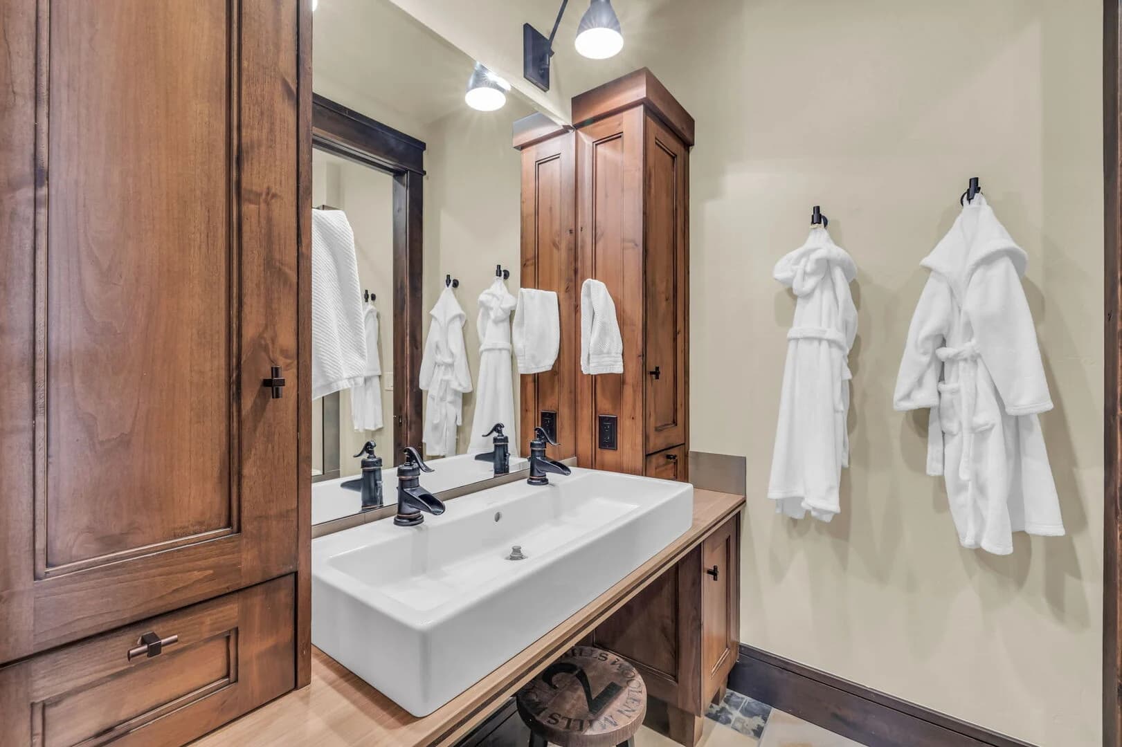 Snow Meadow Villa - Image 31