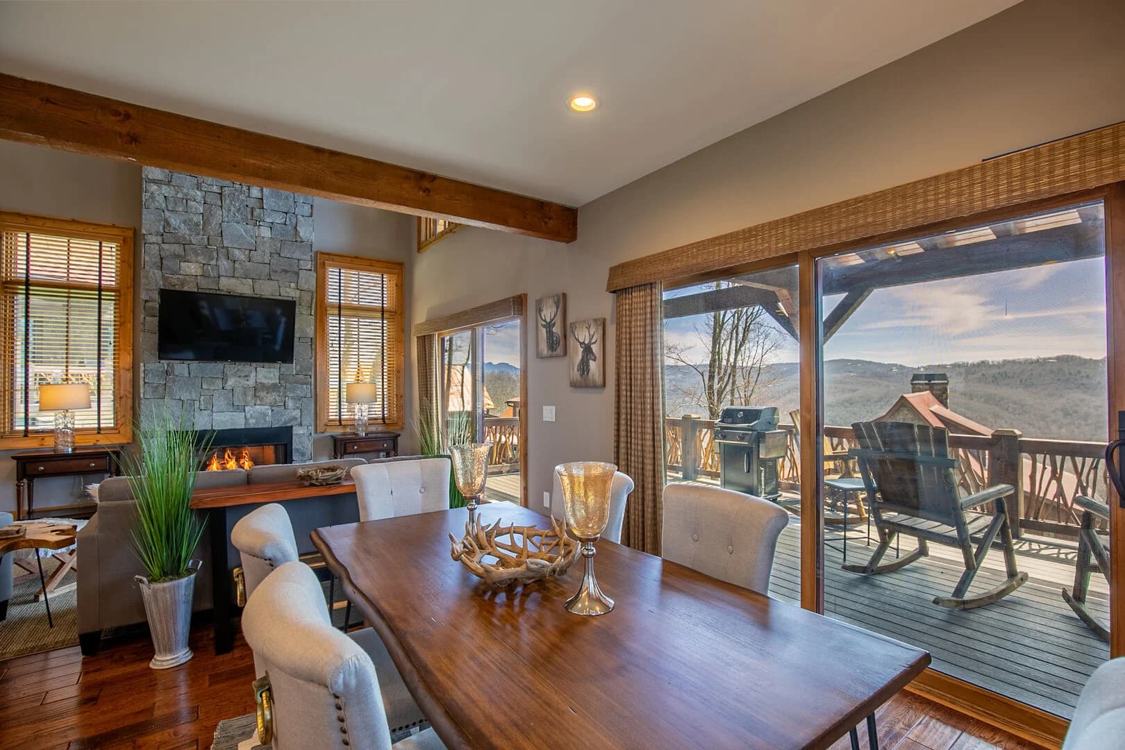 Grin Inn Bear - Image 3