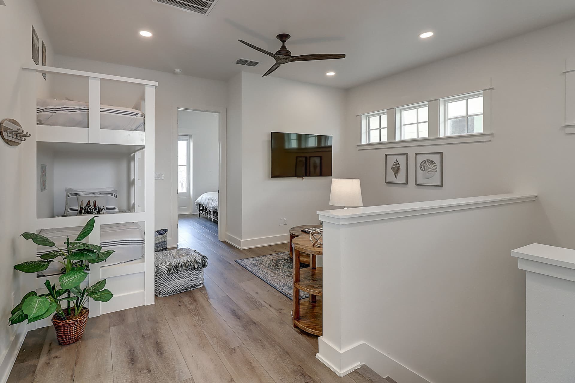 Shore Break House - Image 17