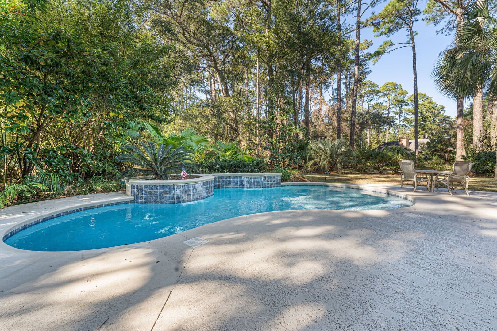 Southern Charm Retreat - Image 2