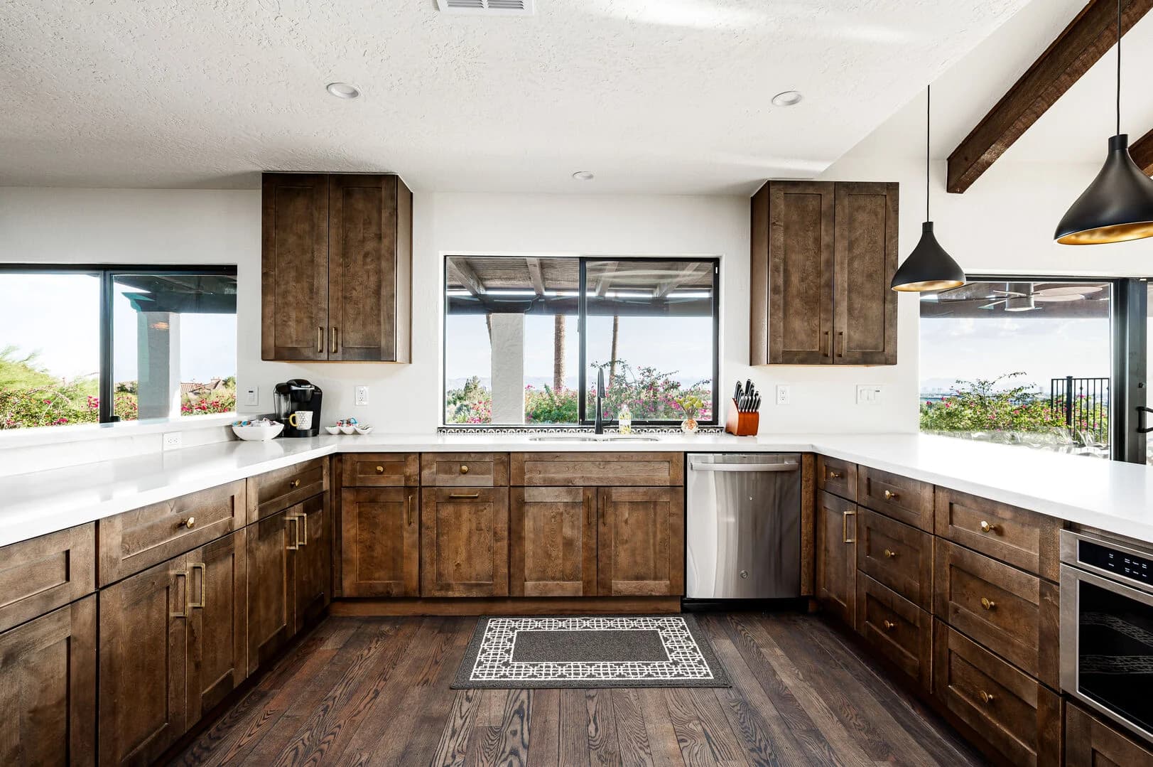 Rock House - Image 12